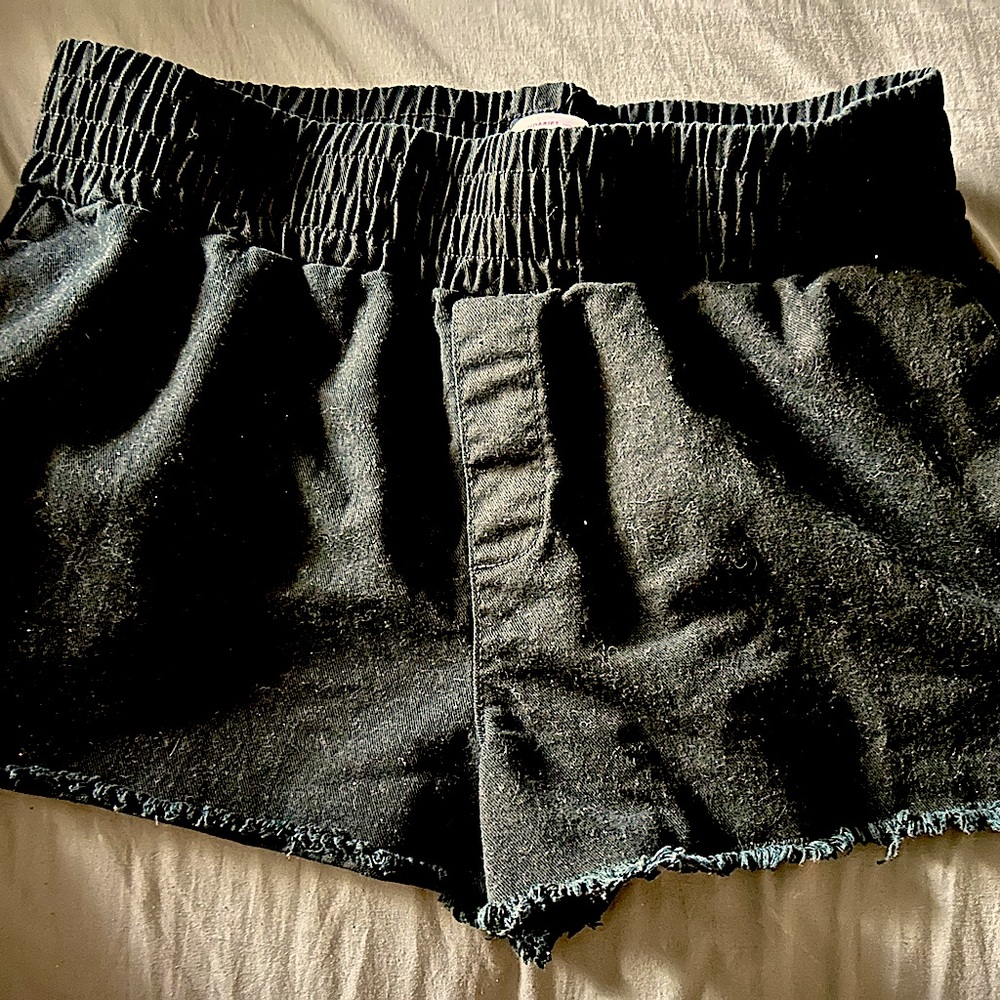 Ladies Black Jean Cut Shorts with Pockets